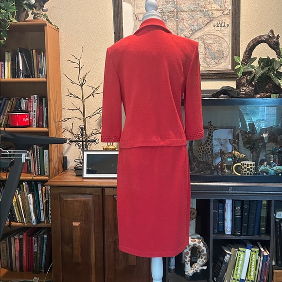 St. John Collection knit jacket and skirt set - Picture 2 of 7